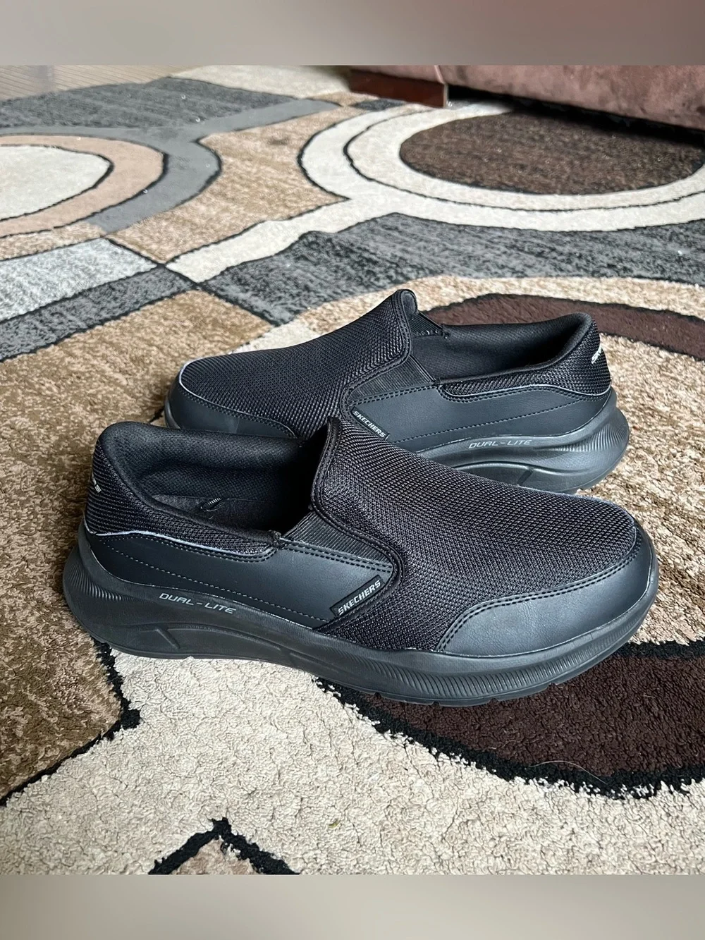 Men’s Skechers Relaxed Fit Equalizer Slip On Size 10.5